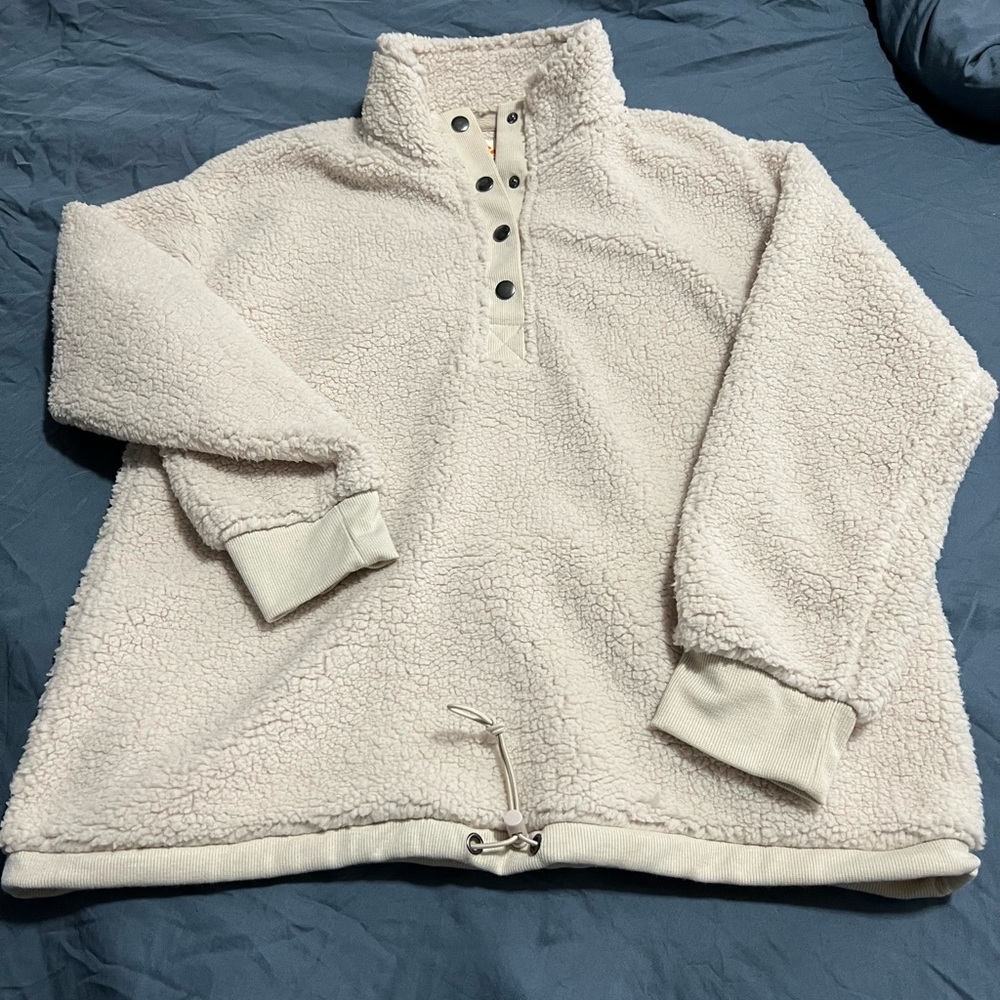 New w/out tag - Sherpa pullover.